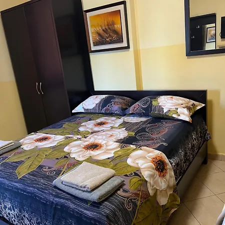 Hotel Bora -durres *